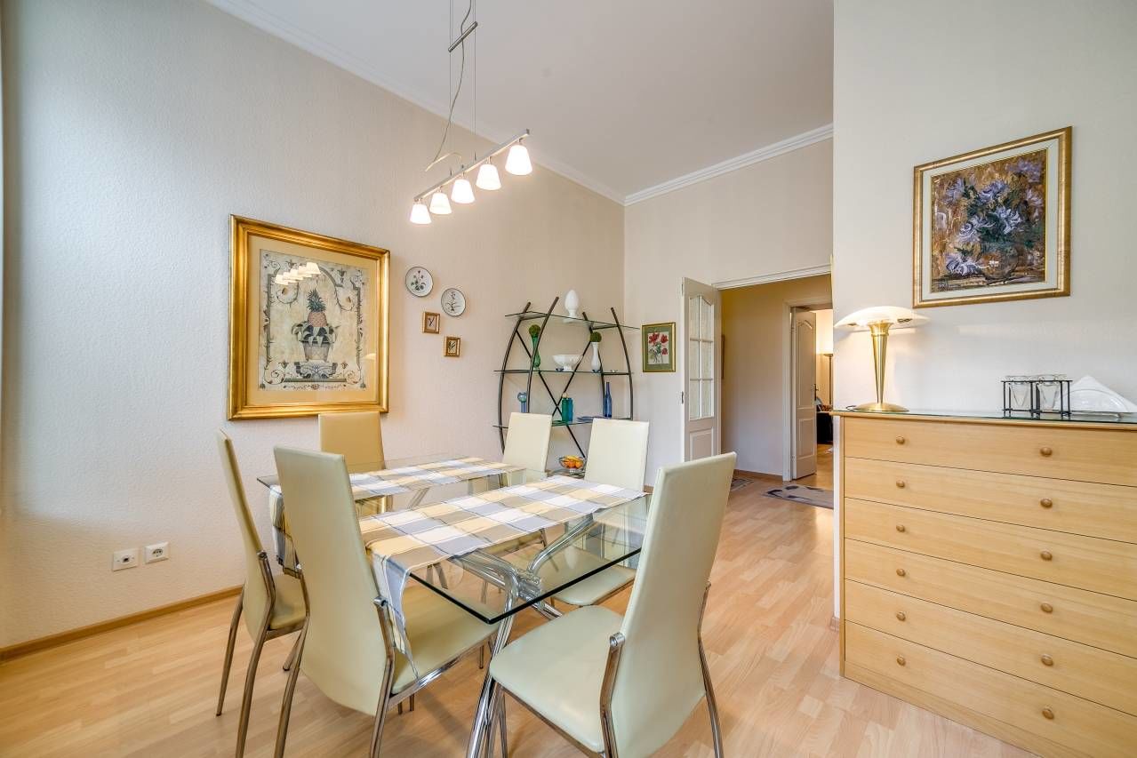Обеденная зона Продажа квартиры 118м² 'Искусств, 4' Искусств пл., 4 Обеденная зона Продажа квартиры 118м² 'Искусств, 4' Искусств пл., 4