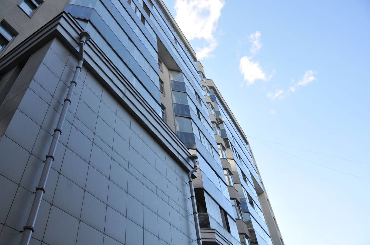 На нижних этажах коммерческие помещения Продажа квартиры 118м² 'Белые ночи' Каменноостровский пр., 40а На нижних этажах коммерческие помещения Продажа квартиры 118м² 'Белые ночи' Каменноостровский пр., 40а