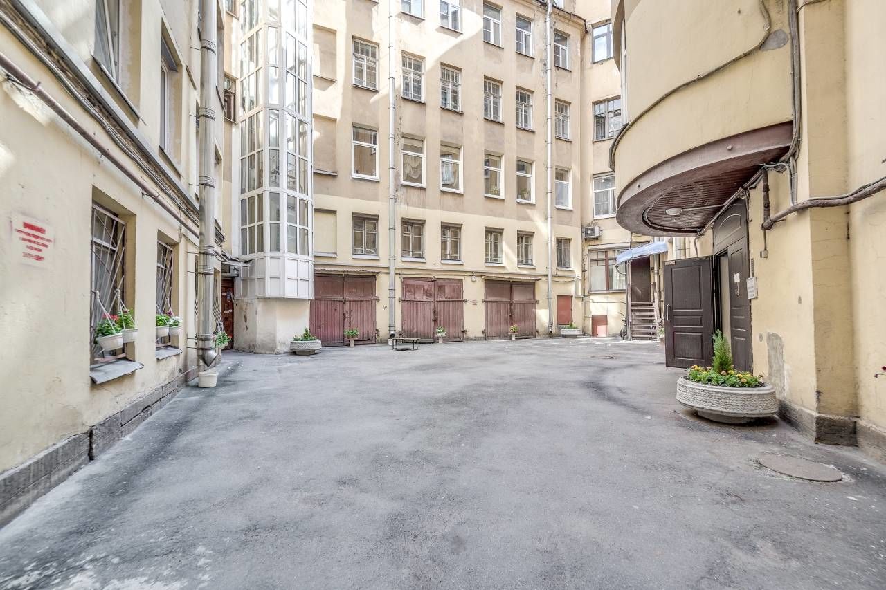 Закрытый двор Продажа квартиры 178м² 'Таврическая, 3' Таврическая ул., 3 Закрытый двор Продажа квартиры 178м² 'Таврическая, 3' Таврическая ул., 3