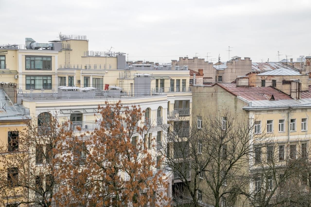 Вид из окон Продажа квартиры 129м² 'Ван-Вителли' 10-я линия В.О., 17 к.2 Вид из окон Продажа квартиры 129м² 'Ван-Вителли' 10-я линия В.О., 17 к.2