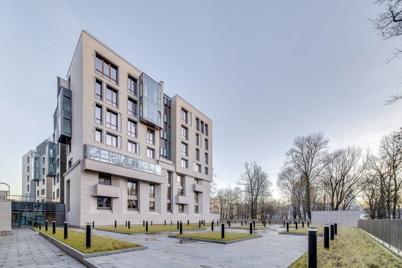 Фасады отделаны натуральным камнем Продажа квартиры 165м² 'Смольный парк II' Смольного ул., 4 Фасады отделаны натуральным камнем Продажа квартиры 165м² 'Смольный парк II' Смольного ул., 4