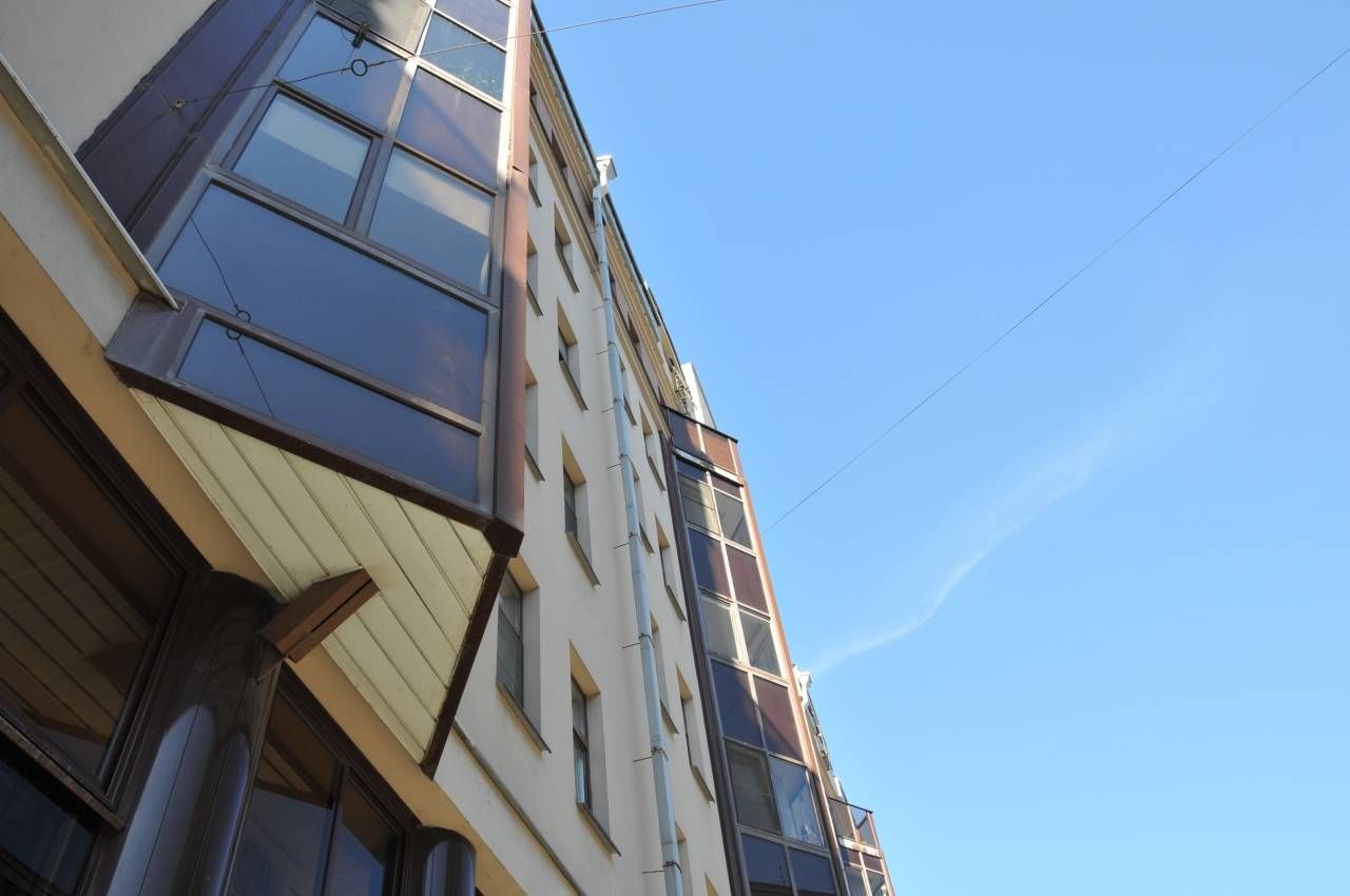 Треугольные эркеры украшают фасад Продажа квартиры 121м² 'Шамшева, 14' Шамшева ул., 14 Треугольные эркеры украшают фасад Продажа квартиры 121м² 'Шамшева, 14' Шамшева ул., 14