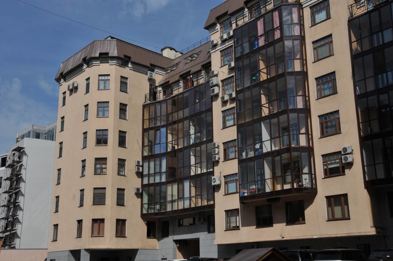 Дворовый фасад Продажа квартиры 118м² 'Суворовский' 9-я Советская ул., 5