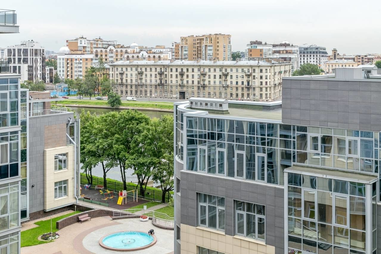 Через кроны деревьев видна вода Продажа квартиры 97м² 'Олимпийская деревня' Вязовая ул., 10 Через кроны деревьев видна вода Продажа квартиры 97м² 'Олимпийская деревня' Вязовая ул., 10