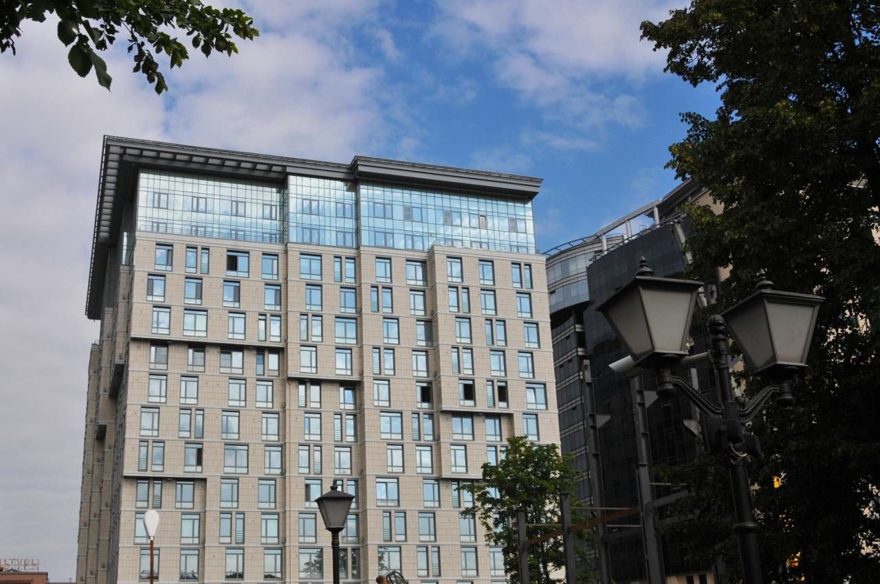 Рядом сквер Продажа квартиры 136м² 'ПРЕСТИЖ' 26-я Линия В.О., 15 Рядом сквер Продажа квартиры 136м² 'ПРЕСТИЖ' 26-я Линия В.О., 15
