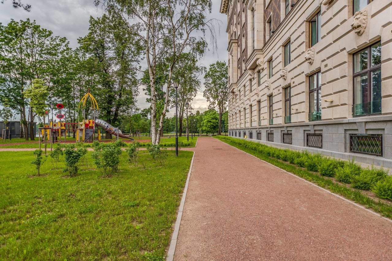 Благоустроенная закрытая территория Продажа квартиры 237м² 'Венеция' Депутатская ул., 26