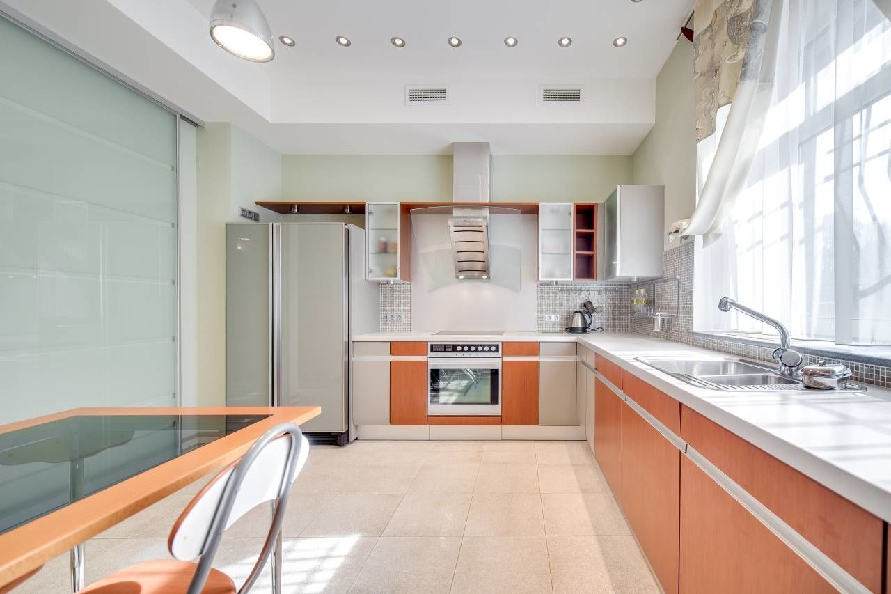 Солнечная кухня Продажа квартиры 151м² 'Красной Звезды, 8' Пушкин, Красной Звезды ул., 8