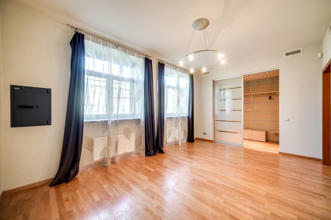 Спальная комната с гардеробной Продажа квартиры 151м² 'Красной Звезды, 8' Пушкин, Красной Звезды ул., 8