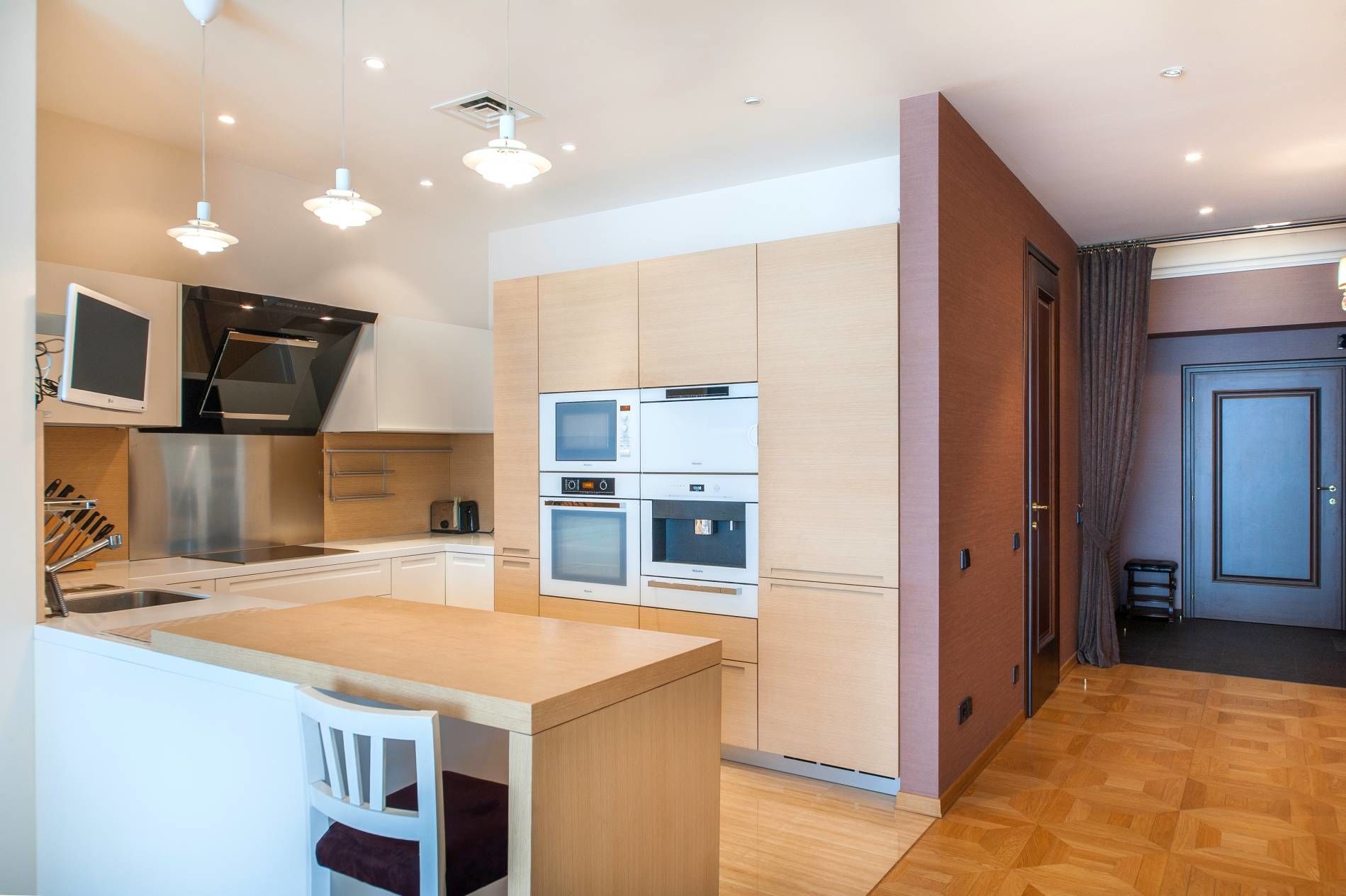 Кухня Продажа квартиры 176м² 'Дом на Тверской 1А' Тверская ул., 1 Кухня Продажа квартиры 176м² 'Дом на Тверской 1А' Тверская ул., 1