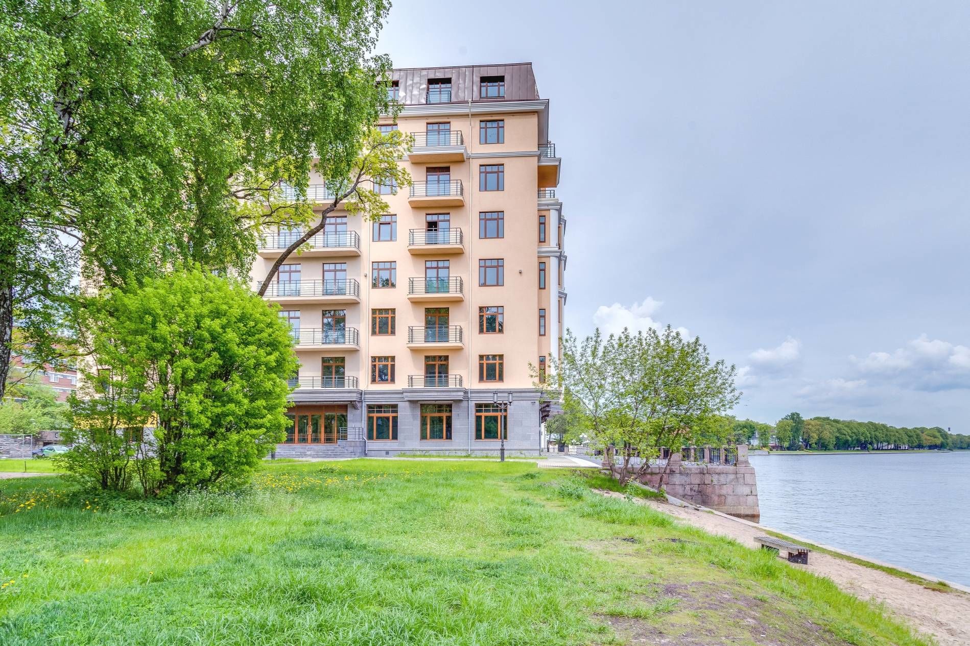Первая береговая линия Продажа квартиры 217м² 'Brilliant House' Динамо пр., 6