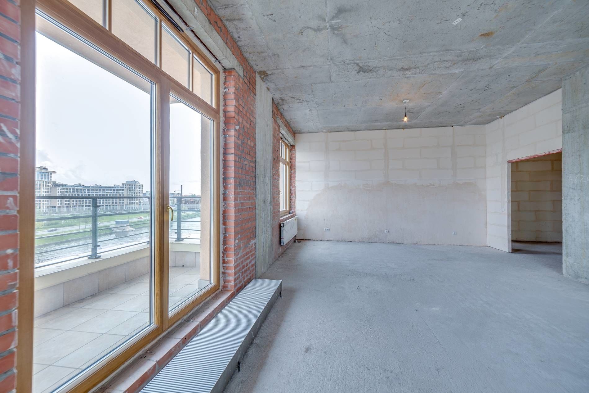 Выход на балкон Продажа квартиры 217м² 'Brilliant House' Динамо пр., 6