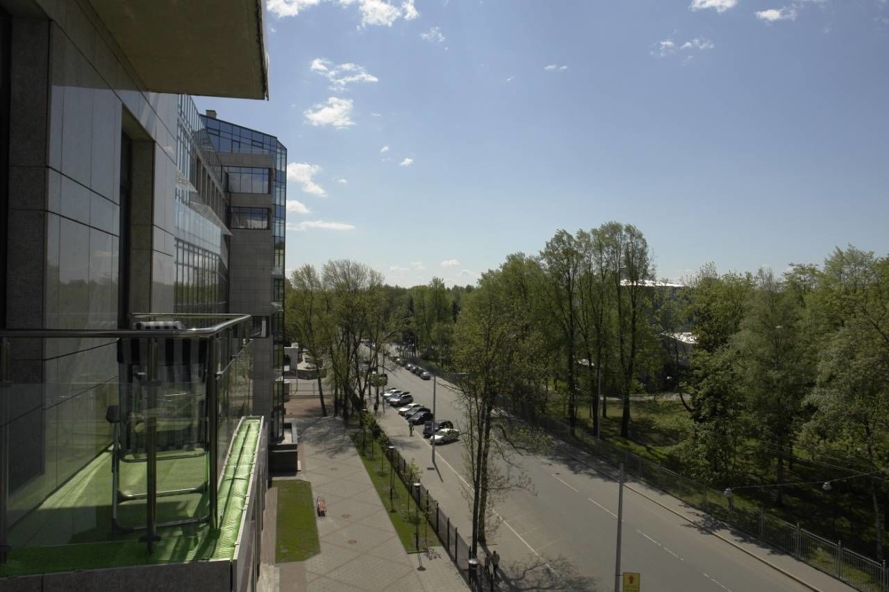 Вид на улицу Рюхина Продажа квартиры 182м² 'Максимум' Кемская ул., 1 Вид на улицу Рюхина Продажа квартиры 182м² 'Максимум' Кемская ул., 1
