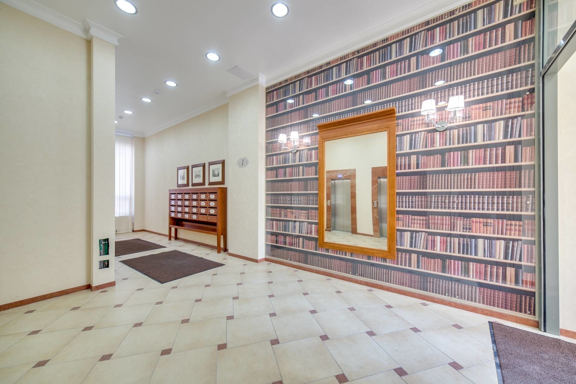 Отделка холла Продажа квартиры 147м² 'Собрание' Большая Посадская ул., 12 Отделка холла Продажа квартиры 147м² 'Собрание' Большая Посадская ул., 12