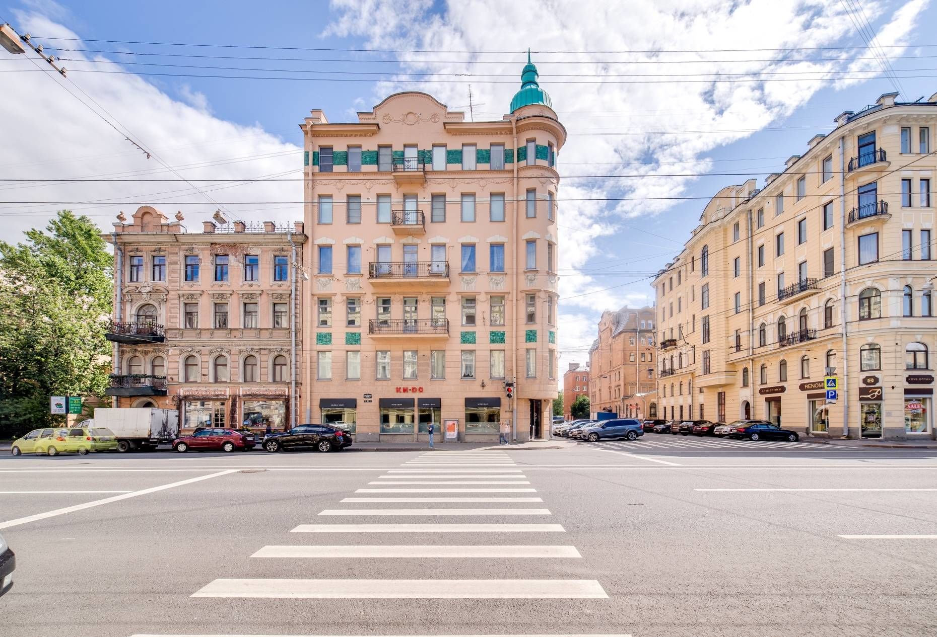 Фасад дома Продажа квартиры 181м² 'Суворовский, 51' Суворовский пр., 51 Фасад дома Продажа квартиры 181м² 'Суворовский, 51' Суворовский пр., 51