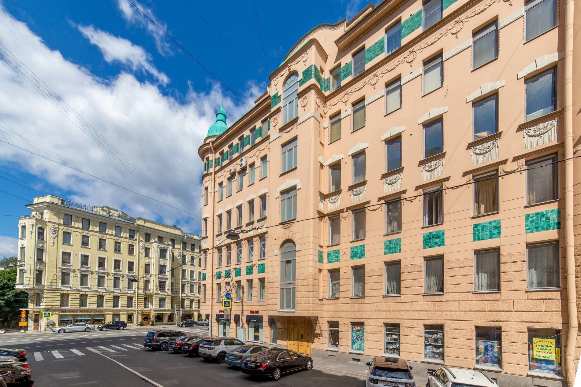 Фасад дома. Заячий переулок Продажа квартиры 181м² 'Суворовский, 51' Суворовский пр., 51 Фасад дома. Заячий переулок Продажа квартиры 181м² 'Суворовский, 51' Суворовский пр., 51