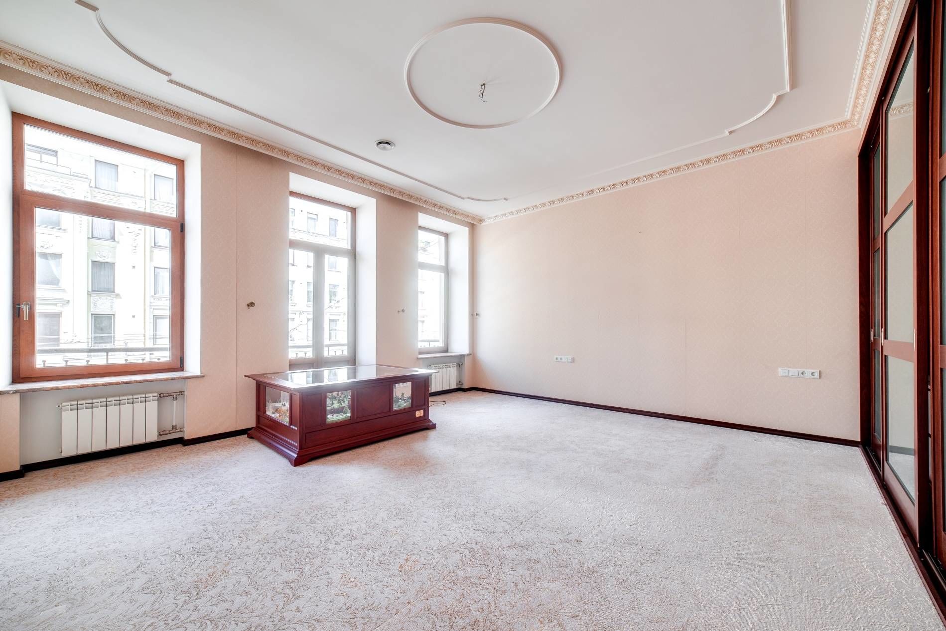 Спальня Продажа квартиры 181м² 'Суворовский, 51' Суворовский пр., 51 Спальня Продажа квартиры 181м² 'Суворовский, 51' Суворовский пр., 51