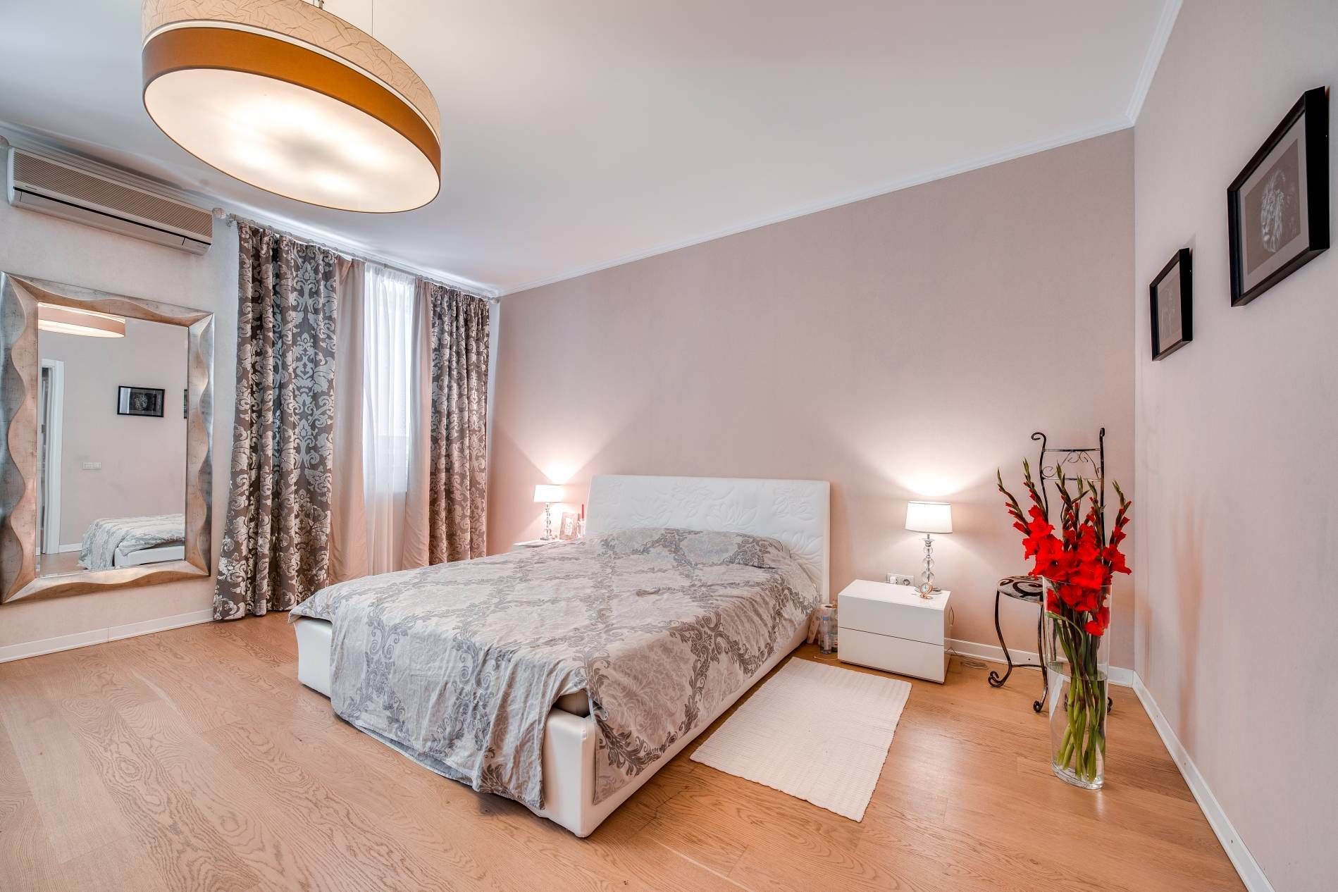 Уютная атмосфера Продажа дома 181м² 'Дом на Неве' Воскресенская наб., 12 Уютная атмосфера Продажа дома 181м² 'Дом на Неве' Воскресенская наб., 12
