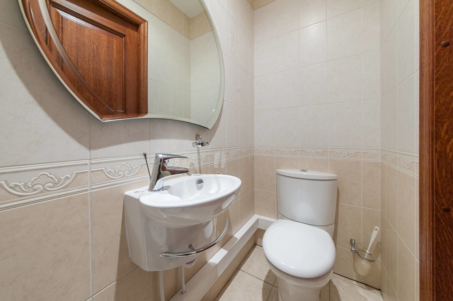 Санузел с техникой Jacob Delafon Продажа квартиры 74м² 'Лизы Чайкиной, 20' Лизы Чайкиной ул., 20 Санузел с техникой Jacob Delafon Продажа квартиры 74м² 'Лизы Чайкиной, 20' Лизы Чайкиной ул., 20