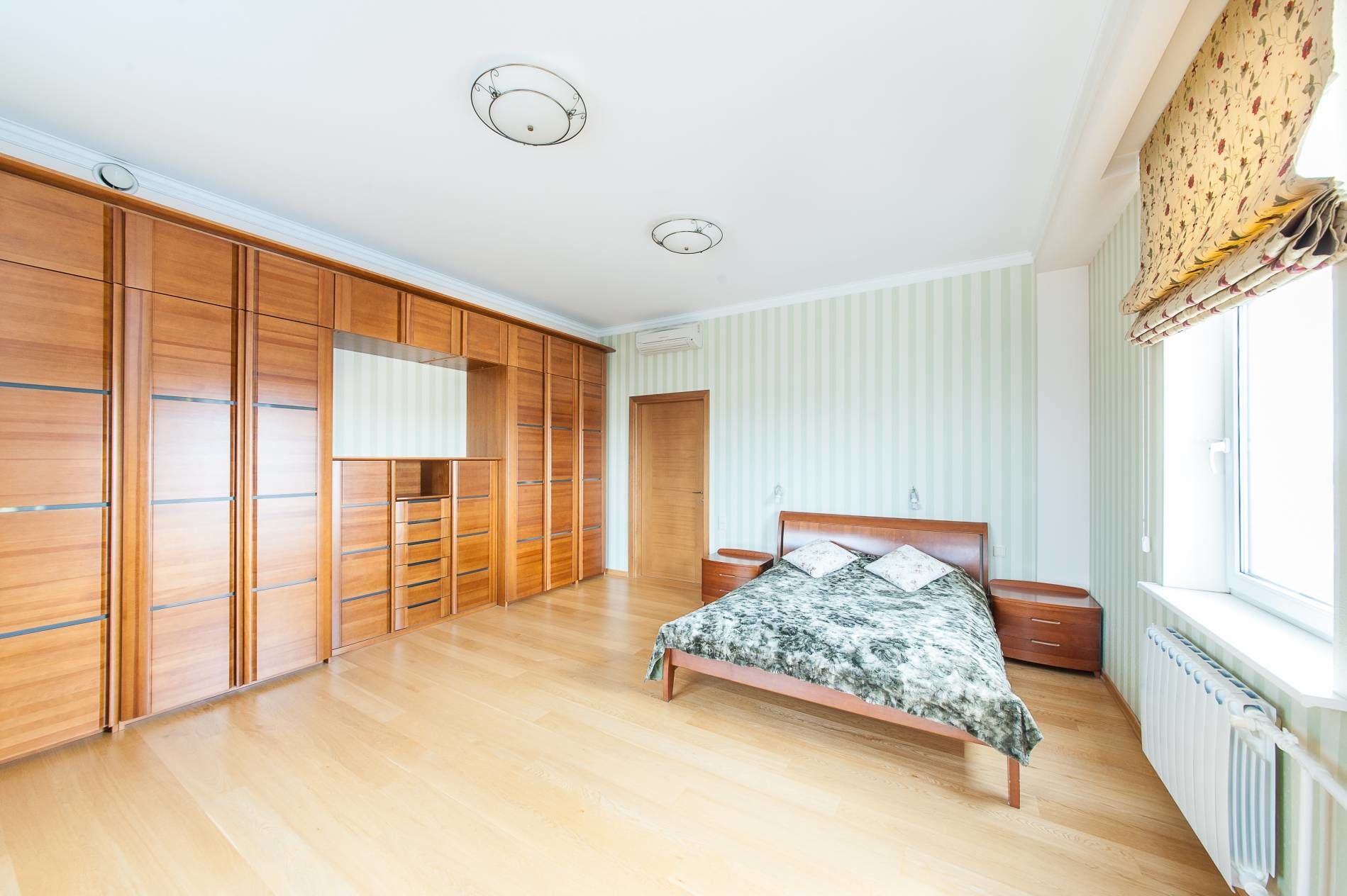 Основная спальня Продажа квартиры 223м² 'Белые ночи' Каменноостровский пр., 40а Основная спальня Продажа квартиры 223м² 'Белые ночи' Каменноостровский пр., 40а