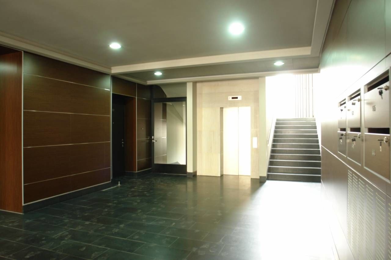 Парадная Продажа квартиры 147м² 'Дом у моря' Мартынова наб., 74 Парадная Продажа квартиры 147м² 'Дом у моря' Мартынова наб., 74