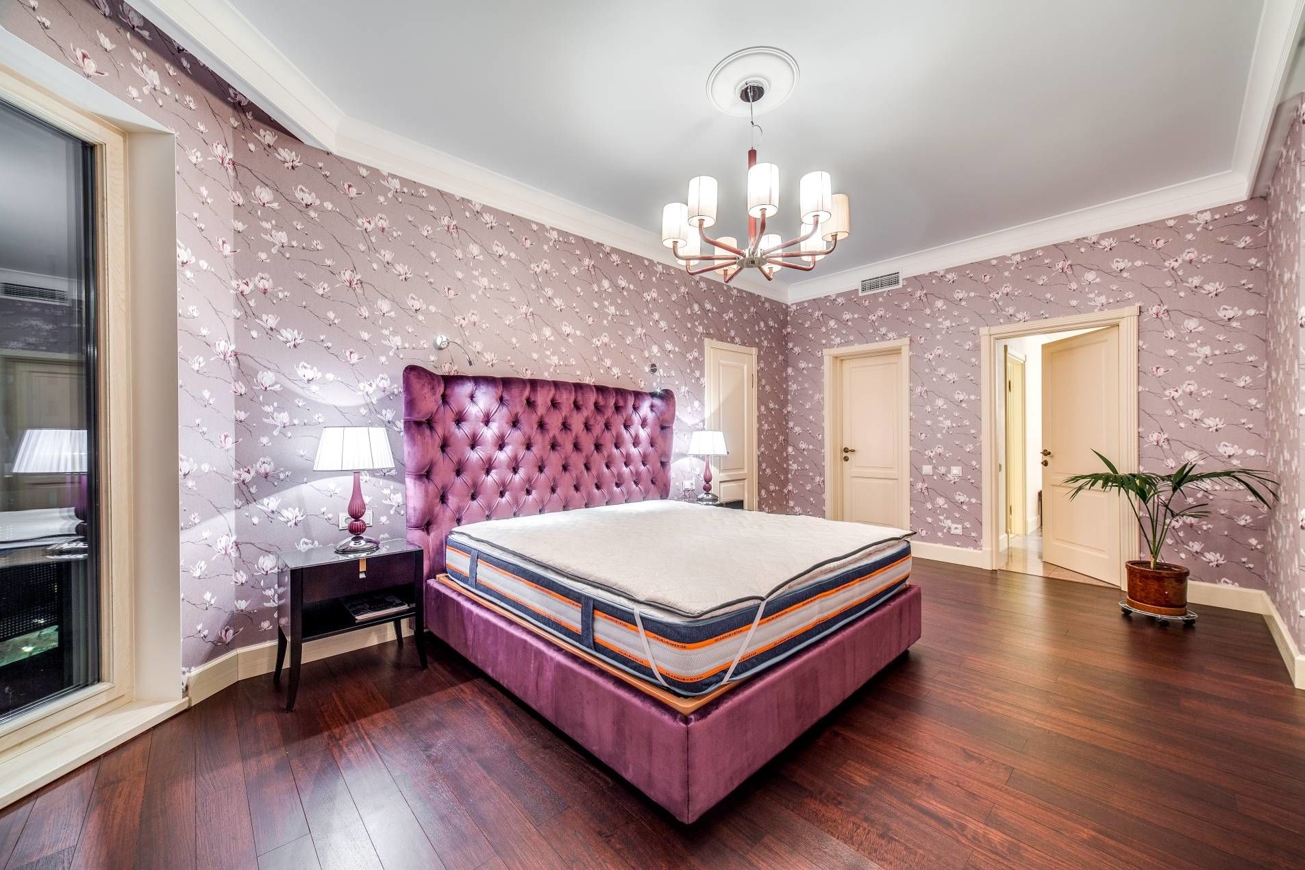 Спальня с гардеробной и ванной комнатой Продажа квартиры 179м² 'Рюхина, 12' Рюхина ул., 12 Спальня с гардеробной и ванной комнатой Продажа квартиры 179м² 'Рюхина, 12' Рюхина ул., 12