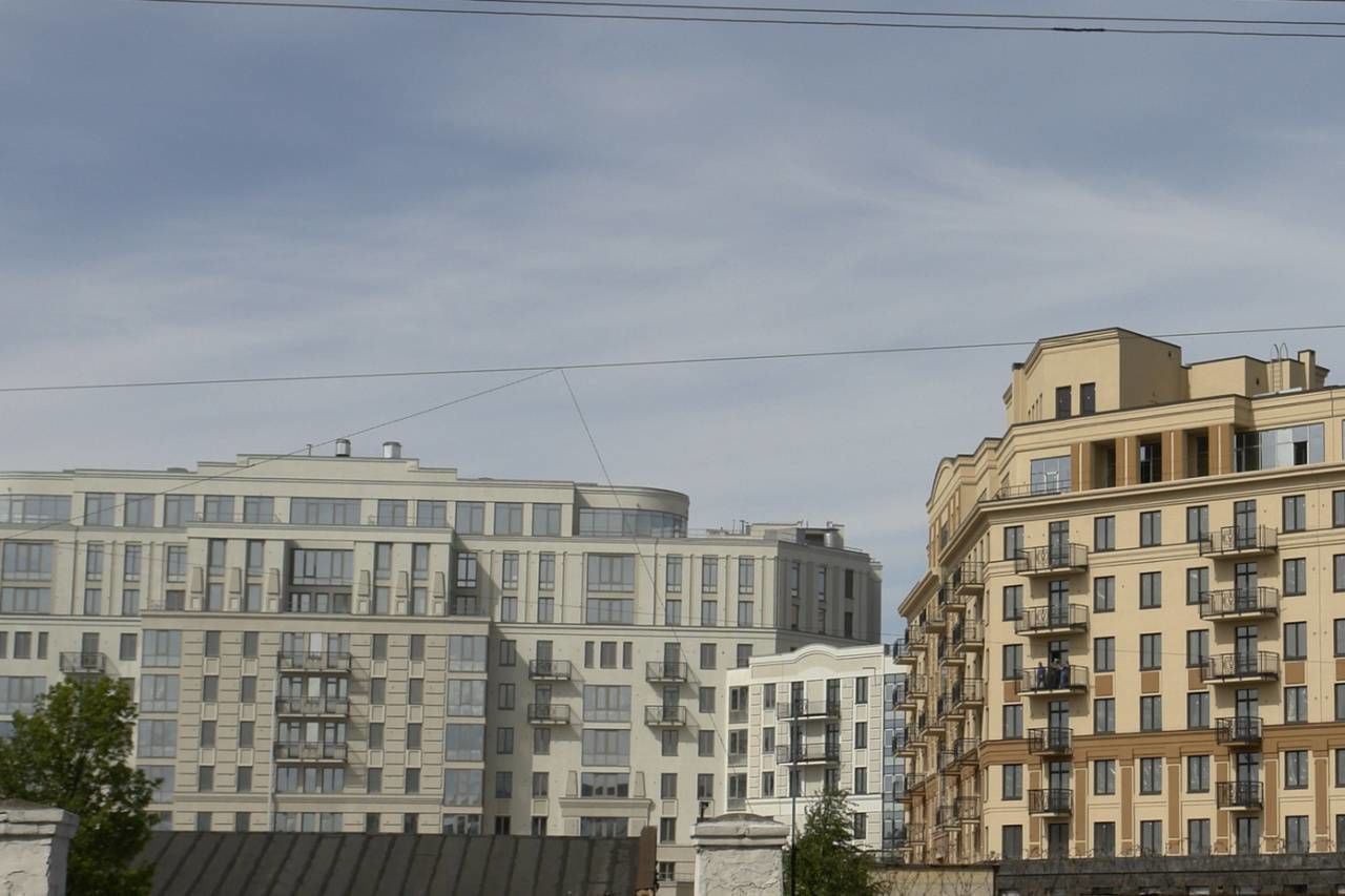 Вид на 3 и 2 корпус Продажа квартиры 104м² 'Парадный Квартал' Парадная ул., 3 к. 2