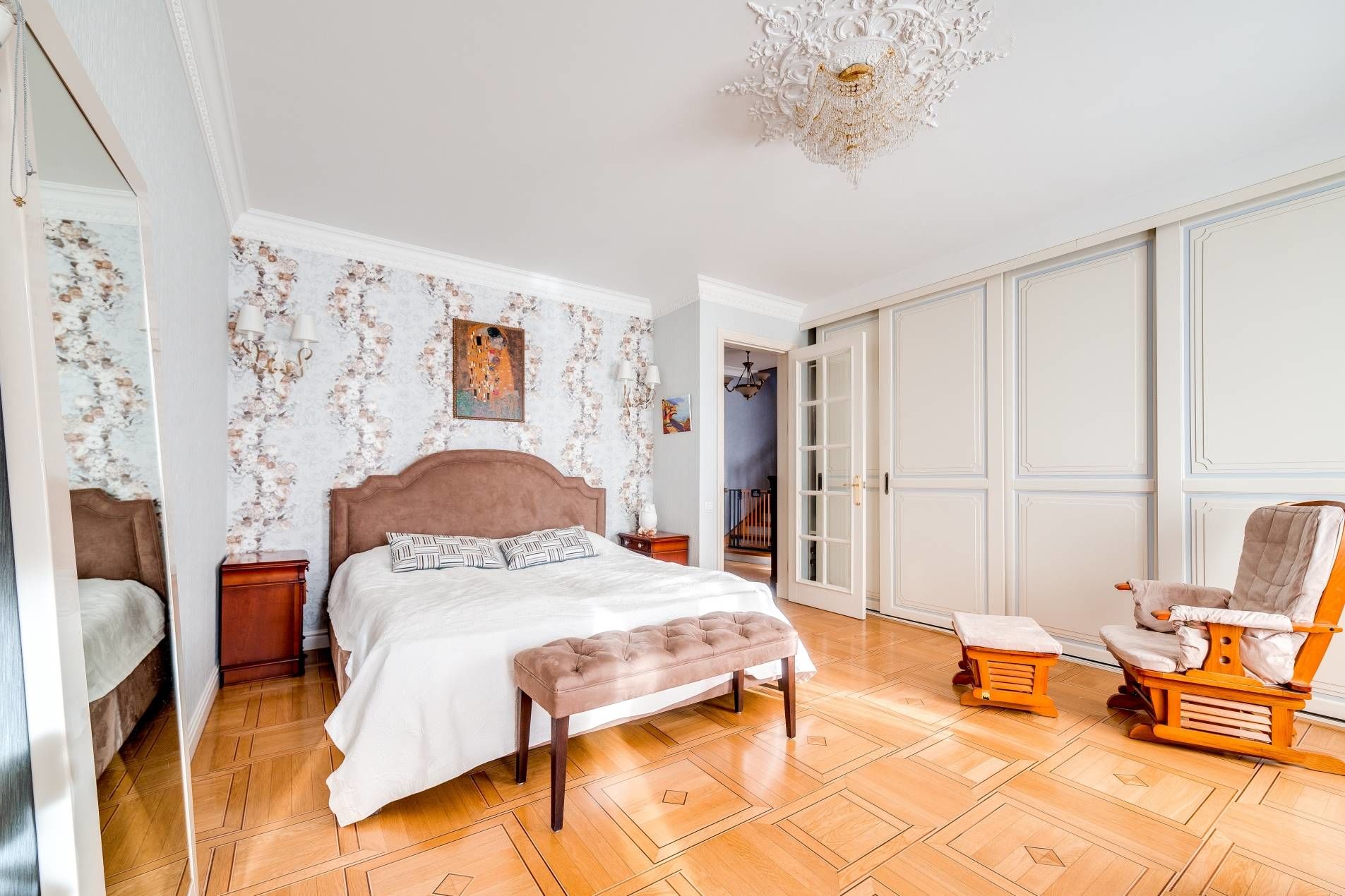 Просторная спальня Продажа квартиры 201м² 'Фрунзе, 19' Фрунзе ул., 19 к. 2