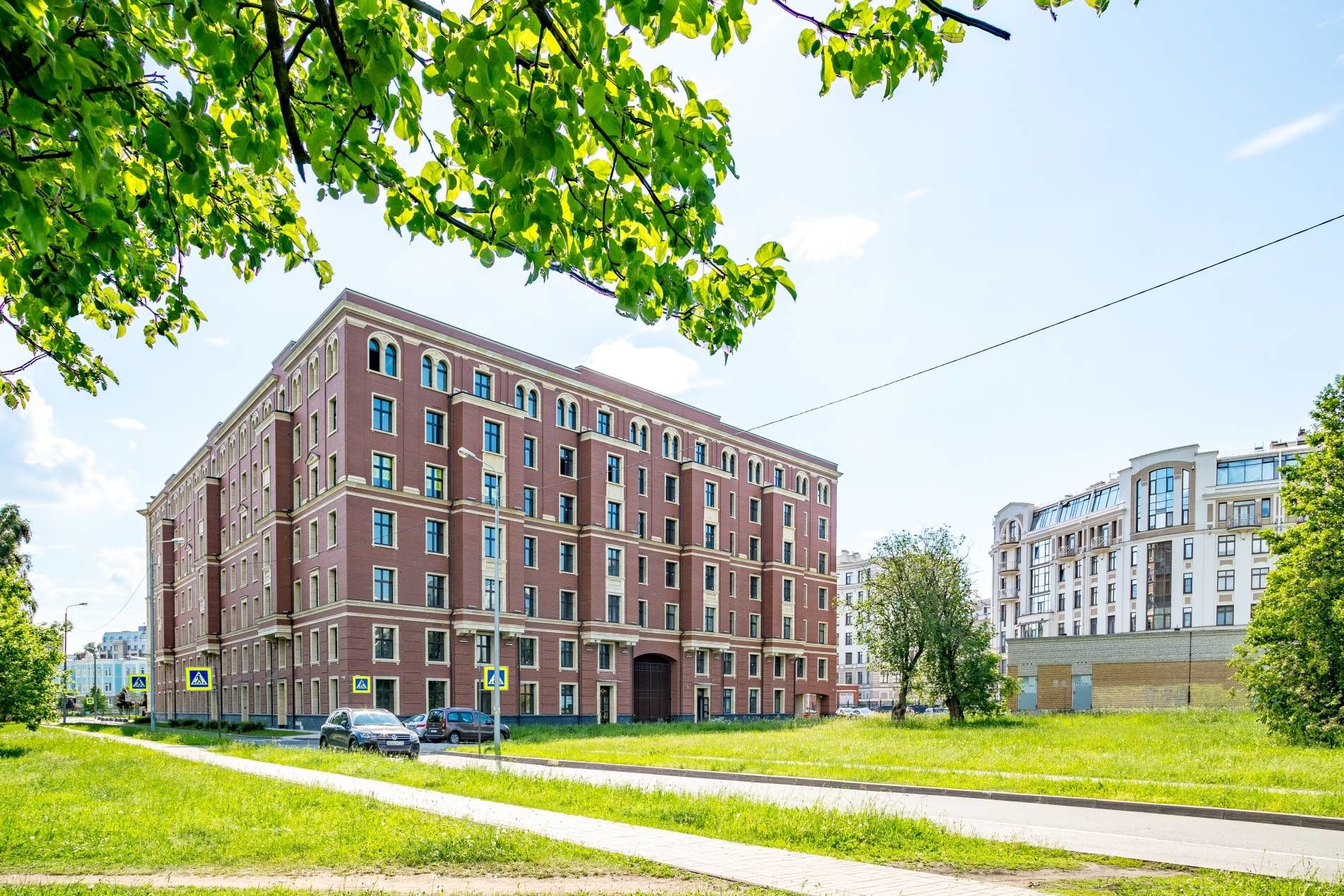 Вид на дом с набережной Продажа квартиры 110м² 'VERONA' Морской пр., 29 Вид на дом с набережной Продажа квартиры 110м² 'VERONA' Морской пр., 29