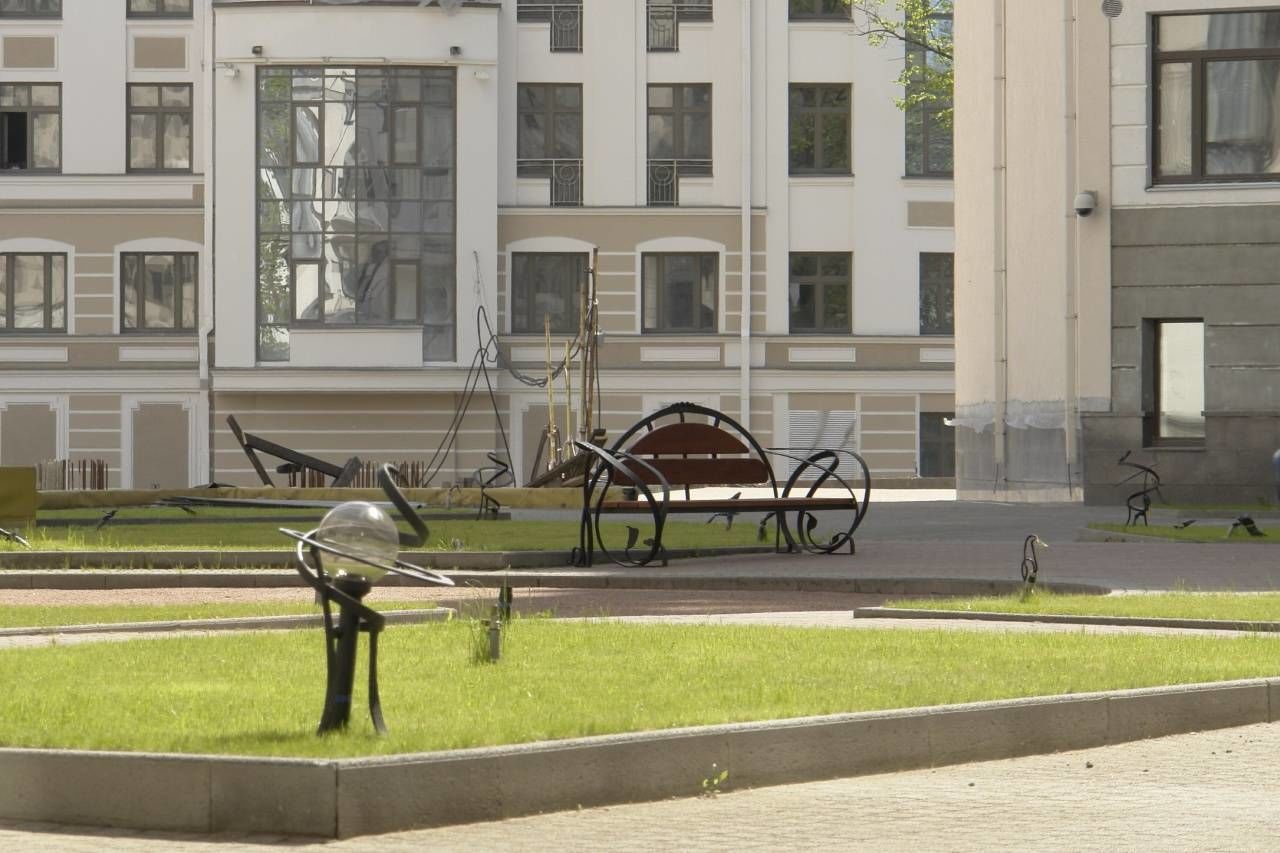 Благоустроенная территория комплекса Продажа квартиры 137м² 'Максимум' Кемская ул., 1 Благоустроенная территория комплекса Продажа квартиры 137м² 'Максимум' Кемская ул., 1