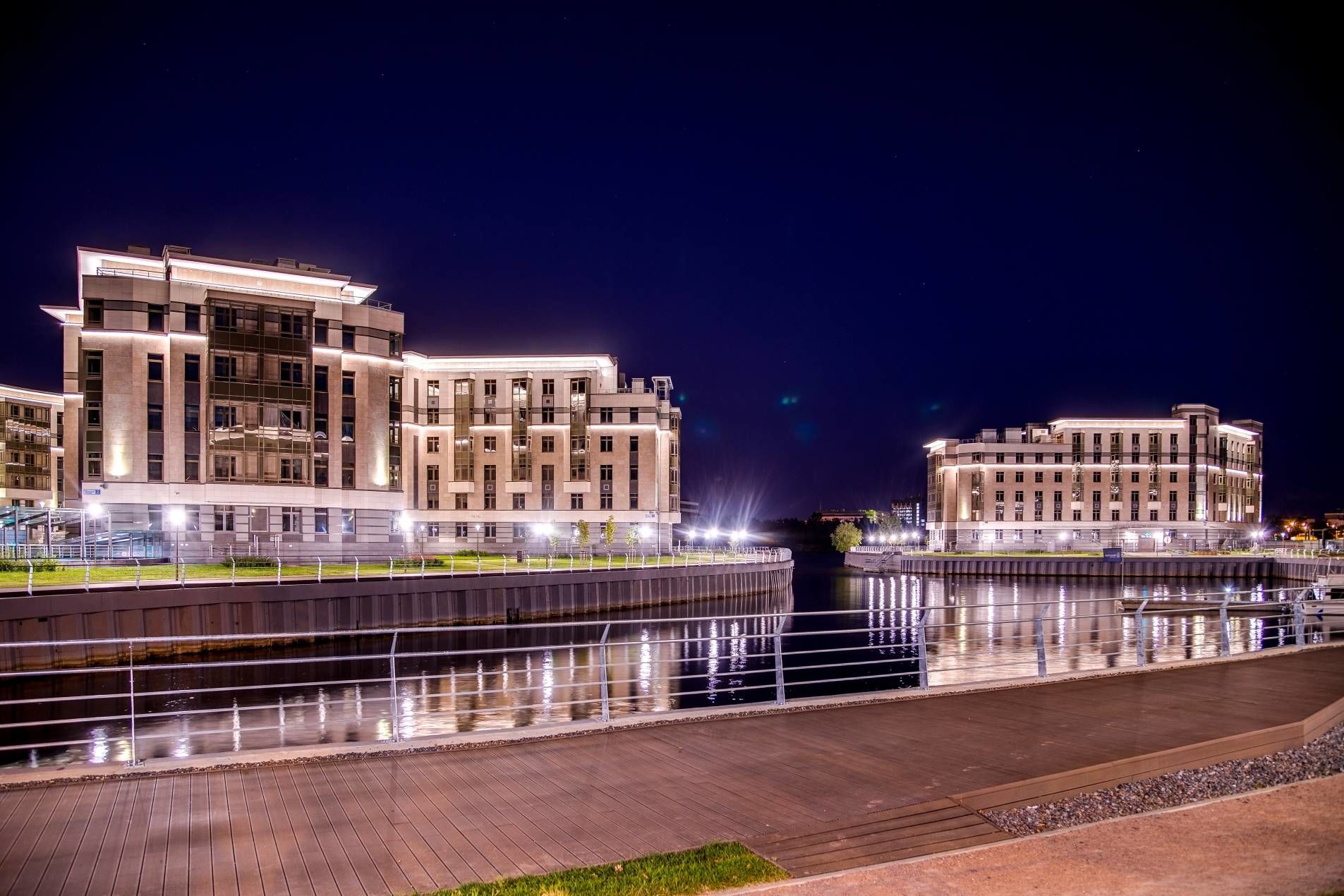 Вид на комплекс Продажа апартамента 248м² 'Royal Park' Петровский пр., 2 Вид на комплекс Продажа апартамента 248м² 'Royal Park' Петровский пр., 2