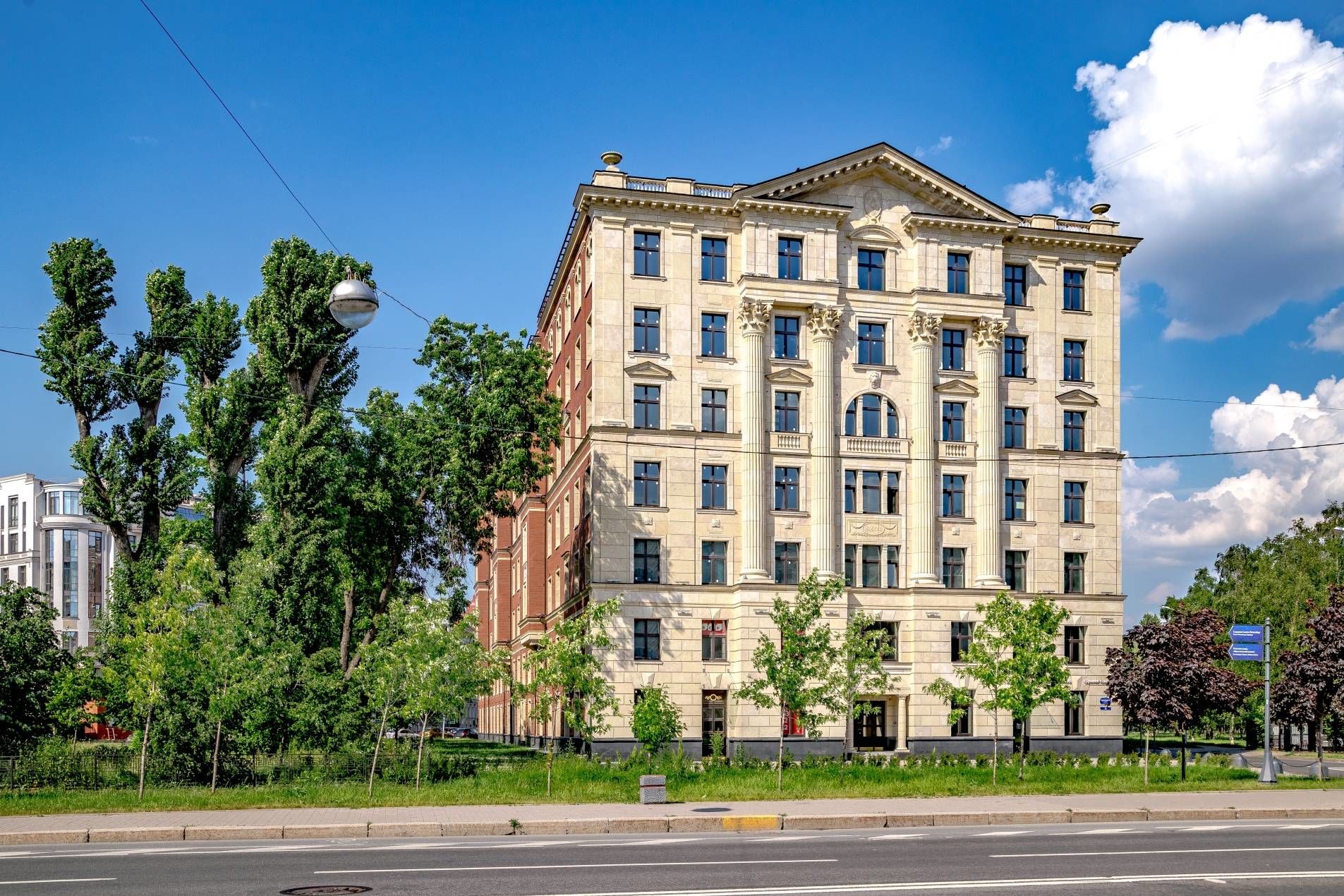Итальянская классика на берегах Невы Продажа квартиры 267м² 'VERONA' Морской пр., 29 Итальянская классика на берегах Невы Продажа квартиры 267м² 'VERONA' Морской пр., 29