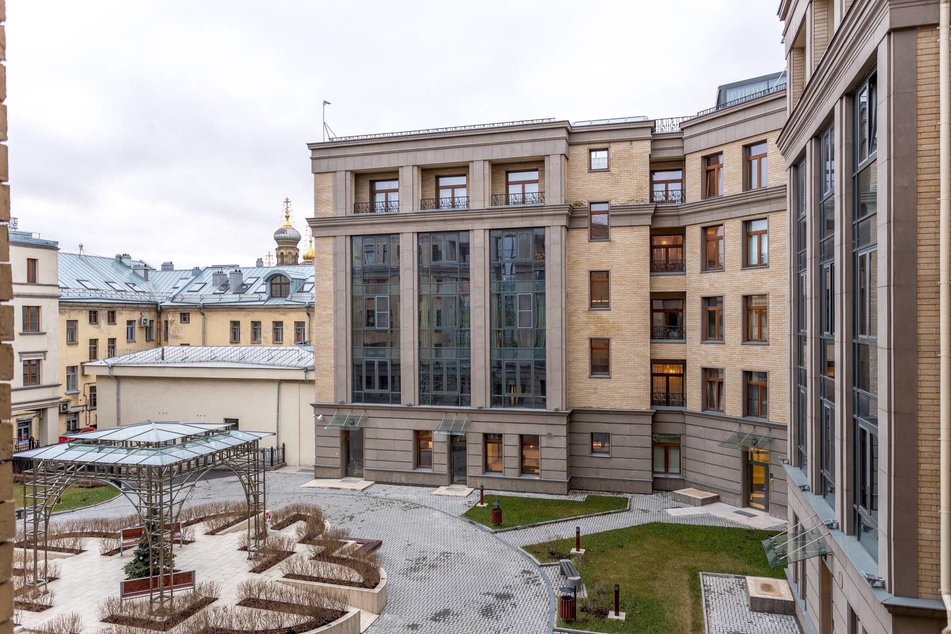Вид из окон Продажа квартиры 113м² 'Гранвиль' Лейтенанта Шмидта наб., 21