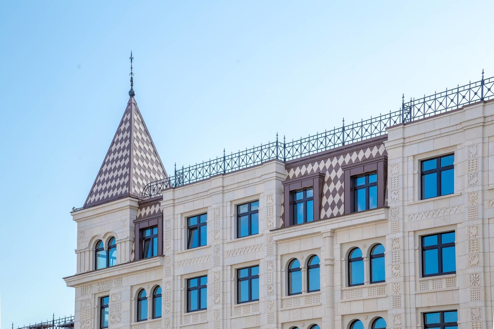 Декоративные элементы фасада Продажа квартиры 58м² 'Русский дом' Басков пер., 2 Декоративные элементы фасада Продажа квартиры 58м² 'Русский дом' Басков пер., 2