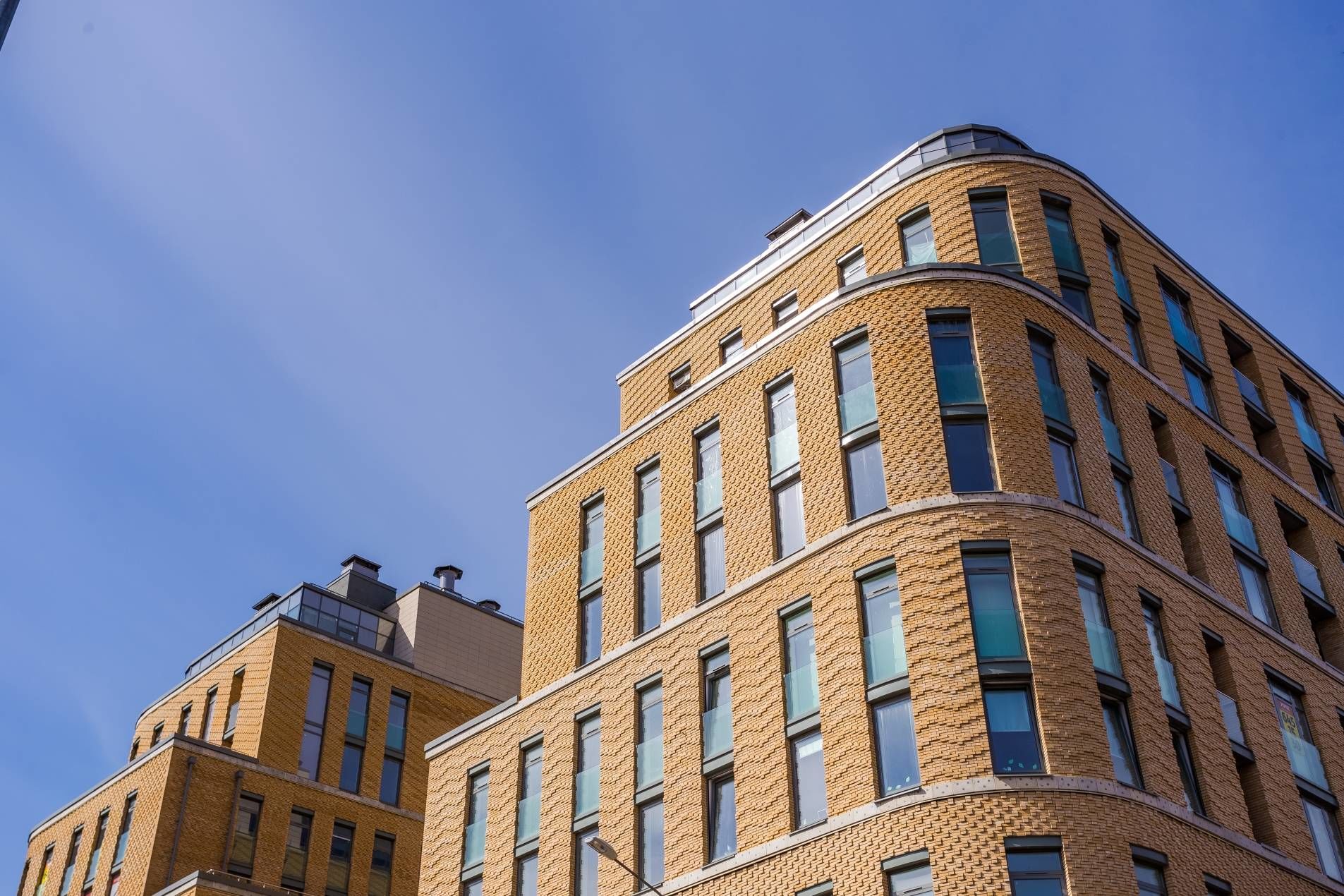 Фактурные кирпичные фасады Продажа квартиры 75м² 'Монополист' Кирочная ул., 70 Фактурные кирпичные фасады Продажа квартиры 75м² 'Монополист' Кирочная ул., 70