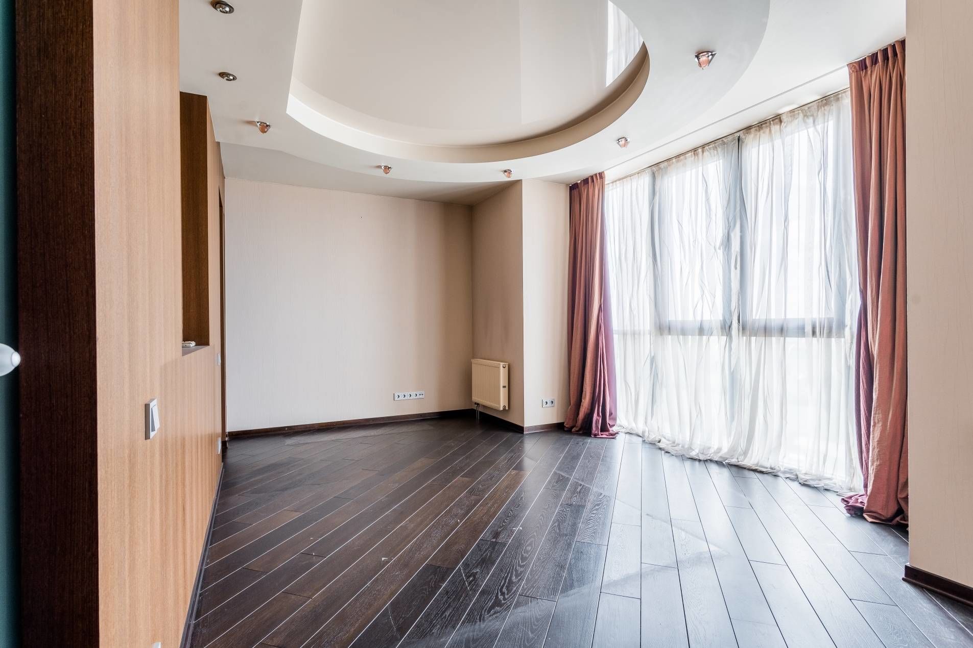 Во всех комнатах окна от пола Продажа квартиры 167м² 'Морской фасад' Капитанская ул., 4