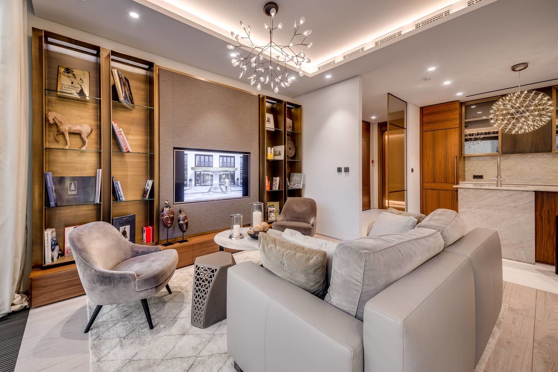 Интерьер гостиной Продажа квартиры 128м² 'One Trinity Place' Адмирала Лазарева набережная, 22 Интерьер гостиной Продажа квартиры 128м² 'One Trinity Place' Адмирала Лазарева набережная, 22