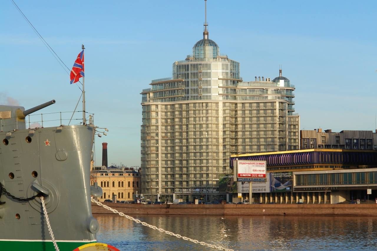 Вид на дом Продажа квартиры 237м² 'Аврора' Оренбургская ул., 2