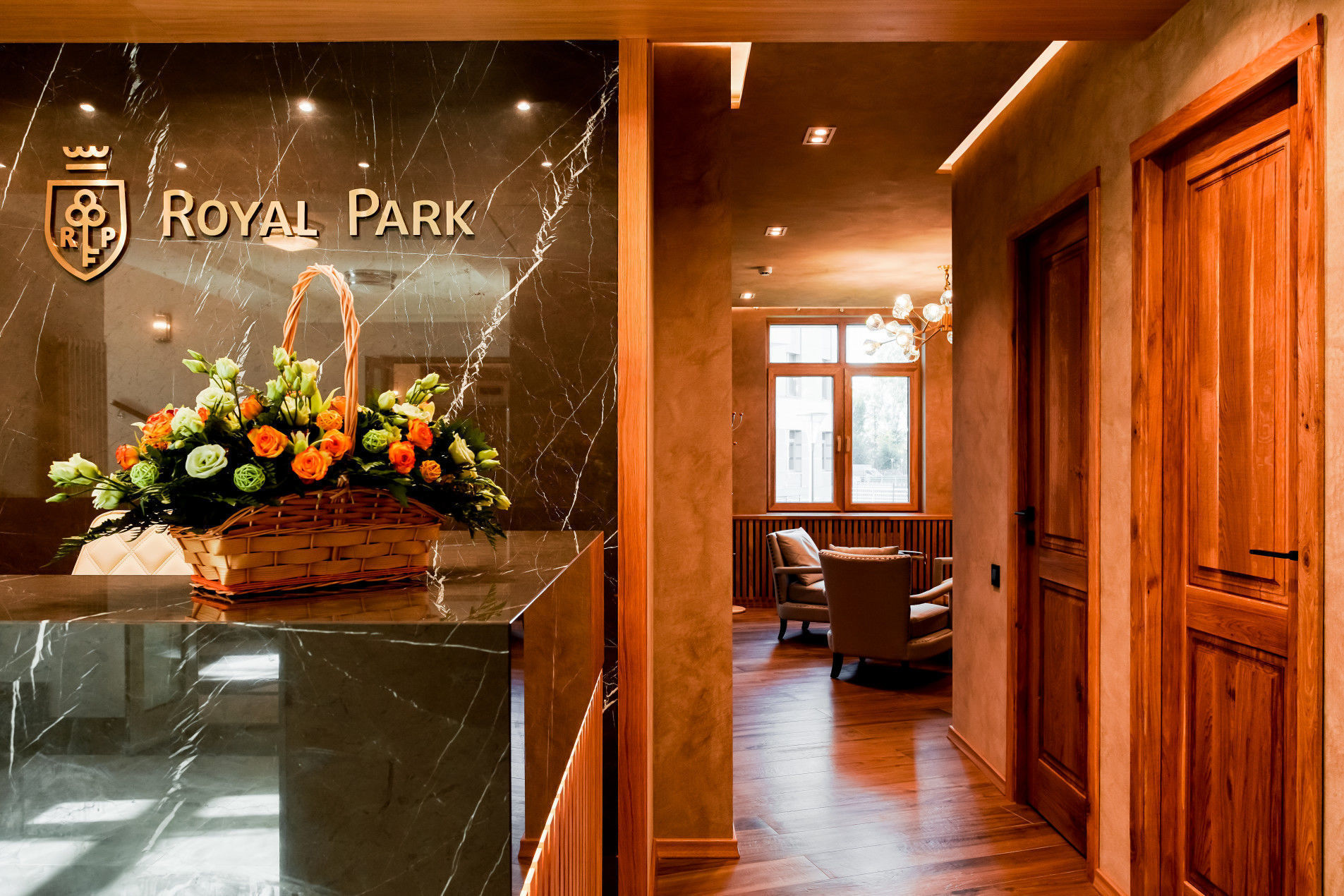 Дизайнерское оформление холла Продажа апартамента 116м² 'Royal Park' Петровский пр., 2 Дизайнерское оформление холла Продажа апартамента 116м² 'Royal Park' Петровский пр., 2
