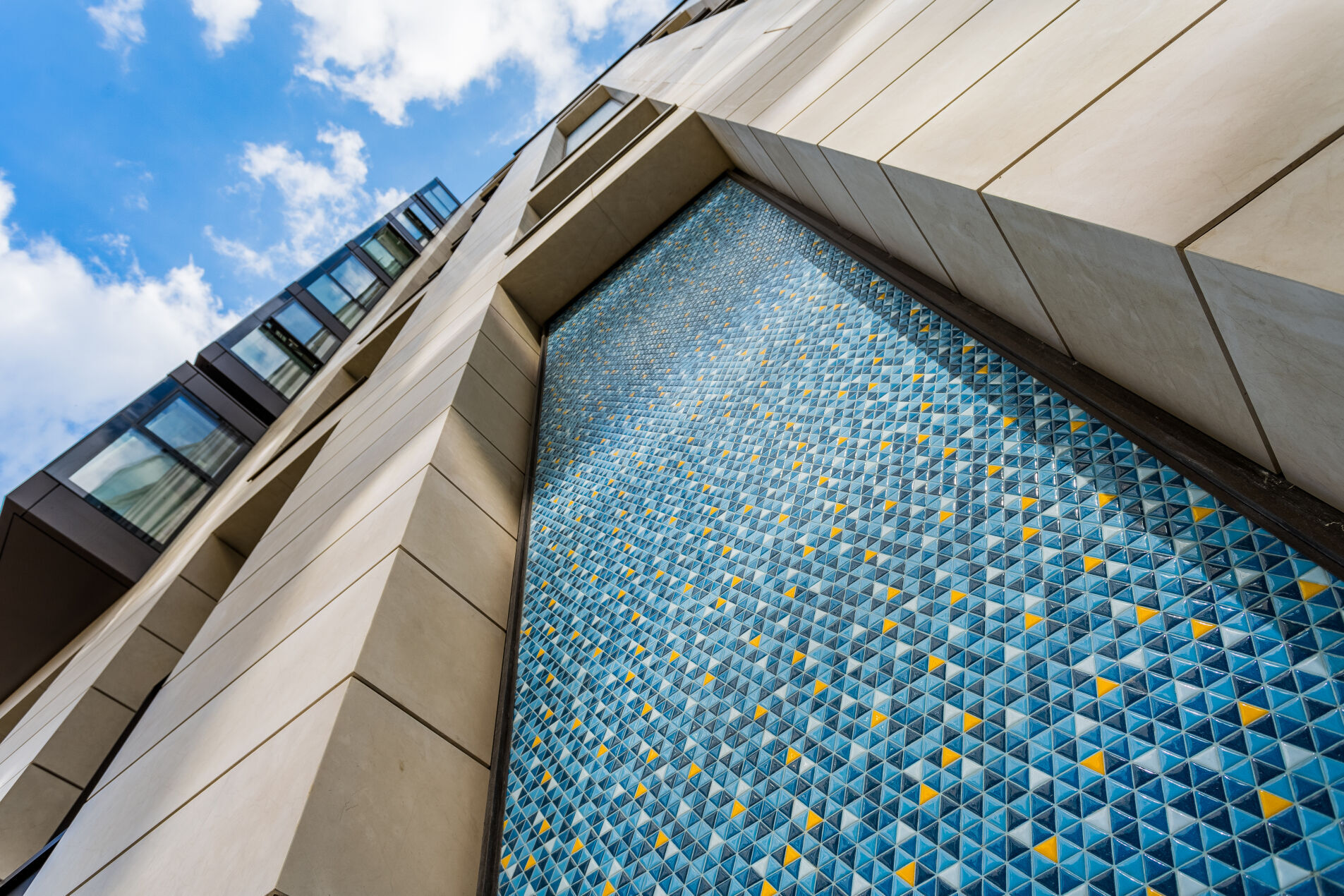 Совершенство в деталях Продажа квартиры 127м² 'One Trinity Place' Адмирала Лазарева наб., 22 Совершенство в деталях Продажа квартиры 127м² 'One Trinity Place' Адмирала Лазарева наб., 22