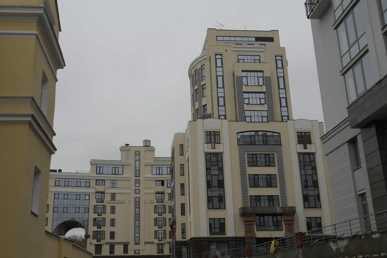 Фасад дома Продажа квартиры 163м² 'Парадный Квартал' Парадная ул., 3 к. 2 Фасад дома Продажа квартиры 163м² 'Парадный Квартал' Парадная ул., 3 к. 2