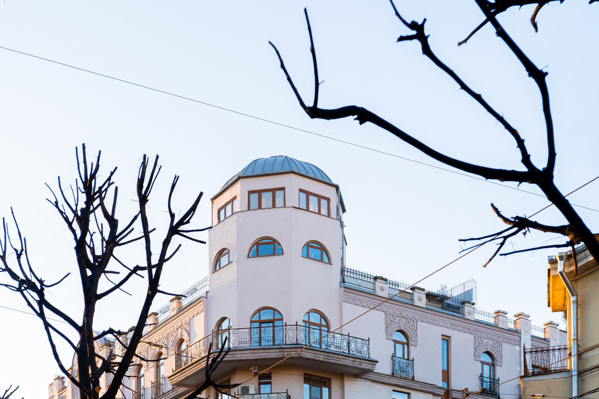 Дом с башней Продажа квартиры 77м² 'Diplomat' Кронверкский пр., 57 Дом с башней Продажа квартиры 77м² 'Diplomat' Кронверкский пр., 57
