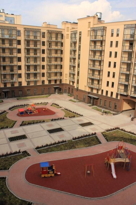 В благоустроенном закрытом дворе детская площадка Продажа квартиры 107м² 'Парадный Квартал' Парадная ул., 3 к. 2