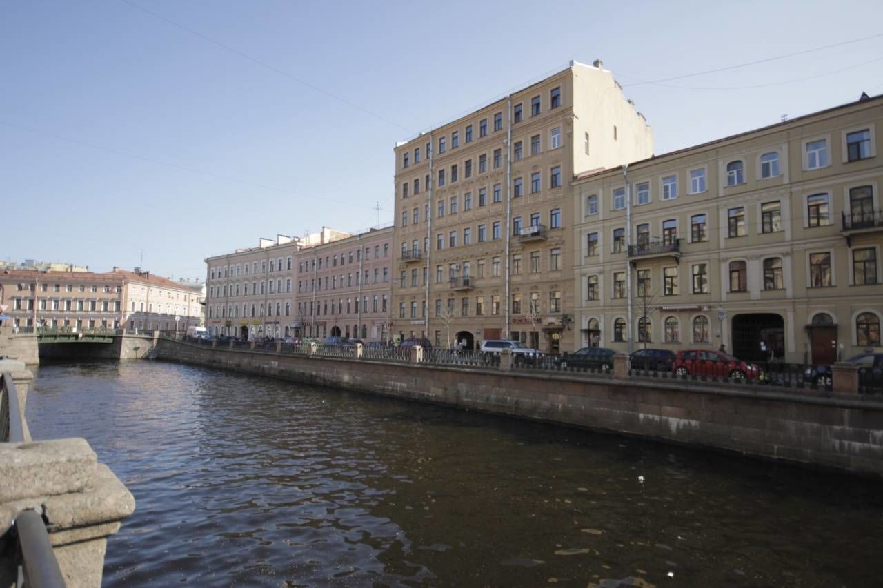 Вид на дом Продажа квартиры 128м² 'Грибоедова, 68' Грибоедова наб. кан., 68 Вид на дом Продажа квартиры 128м² 'Грибоедова, 68' Грибоедова наб. кан., 68