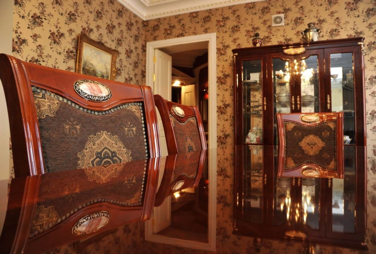 Мебель в стиле квартиры Продажа квартиры 232м² 'Дом Бенуа' Каменноостровский пр., 26-28 Мебель в стиле квартиры Продажа квартиры 232м² 'Дом Бенуа' Каменноостровский пр., 26-28