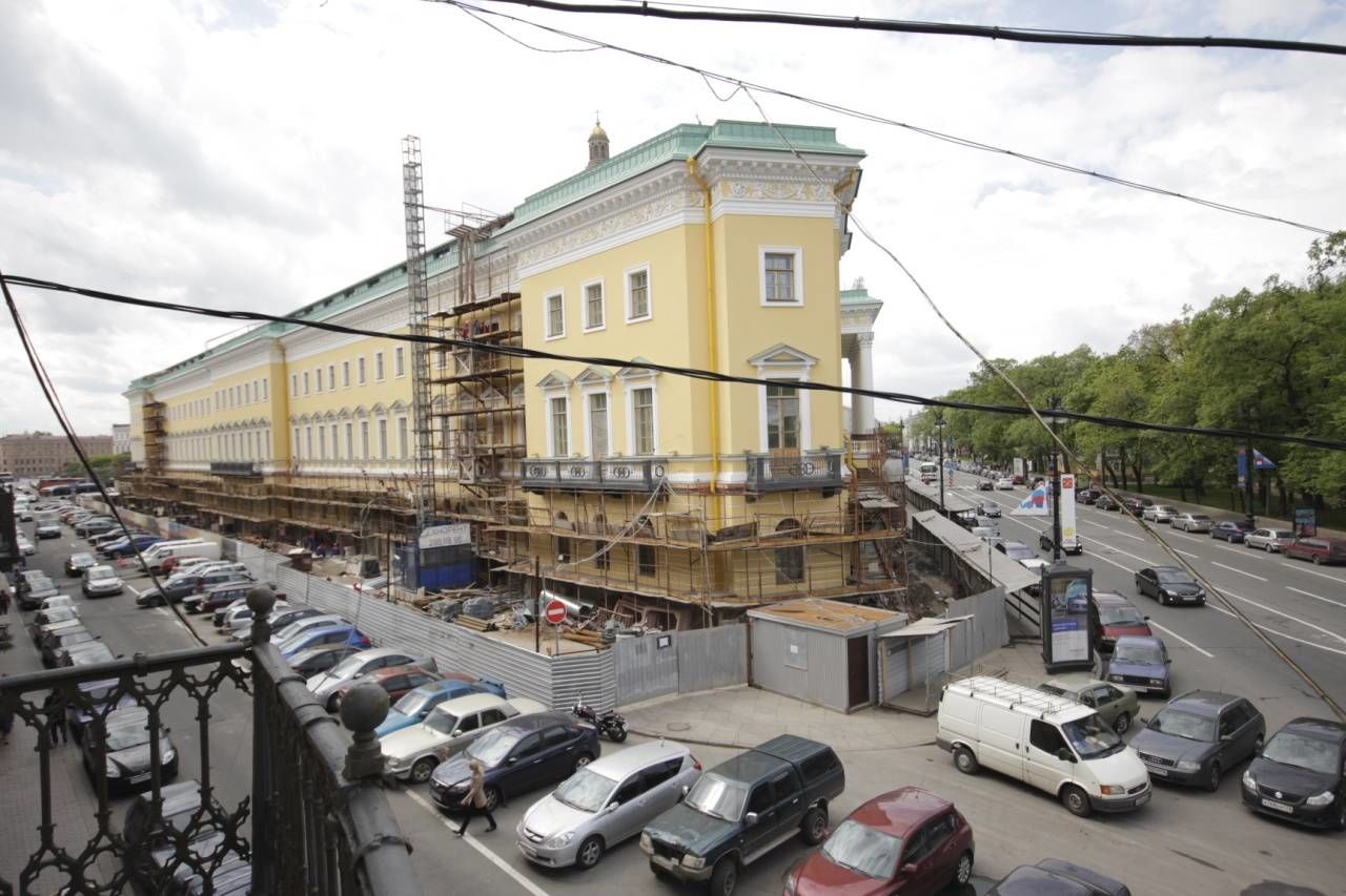 Вид на Исаакиевскую площадь и отель Four season Продажа квартиры 345м² 'Адмиралтейский, 10' Адмиралтейский пр., 10 Вид на Исаакиевскую площадь и отель Four season Продажа квартиры 345м² 'Адмиралтейский, 10' Адмиралтейский пр., 10
