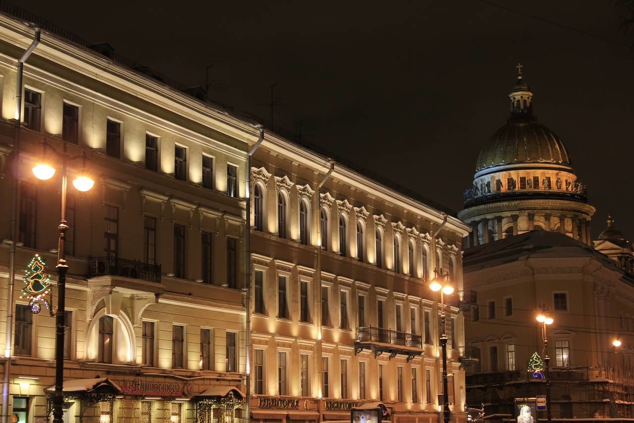 Вид на дом. Рядом скоро откроется отель Four seasons Продажа квартиры 345м² 'Адмиралтейский, 10' Адмиралтейский пр., 10 Вид на дом. Рядом скоро откроется отель Four seasons Продажа квартиры 345м² 'Адмиралтейский, 10' Адмиралтейский пр., 10
