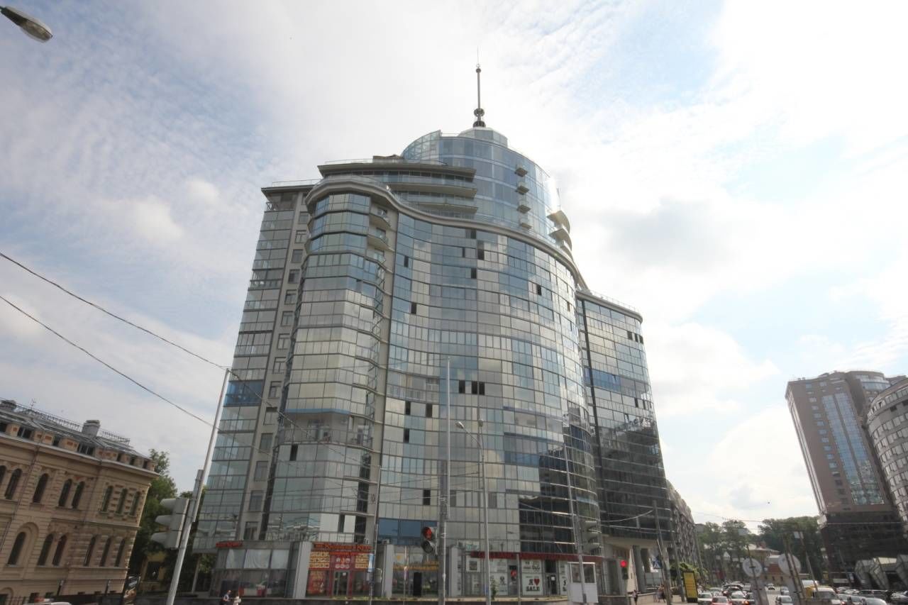 Вид на дом с Петроградской набережной Продажа квартиры 223м² 'Аврора' Оренбургская ул., 2