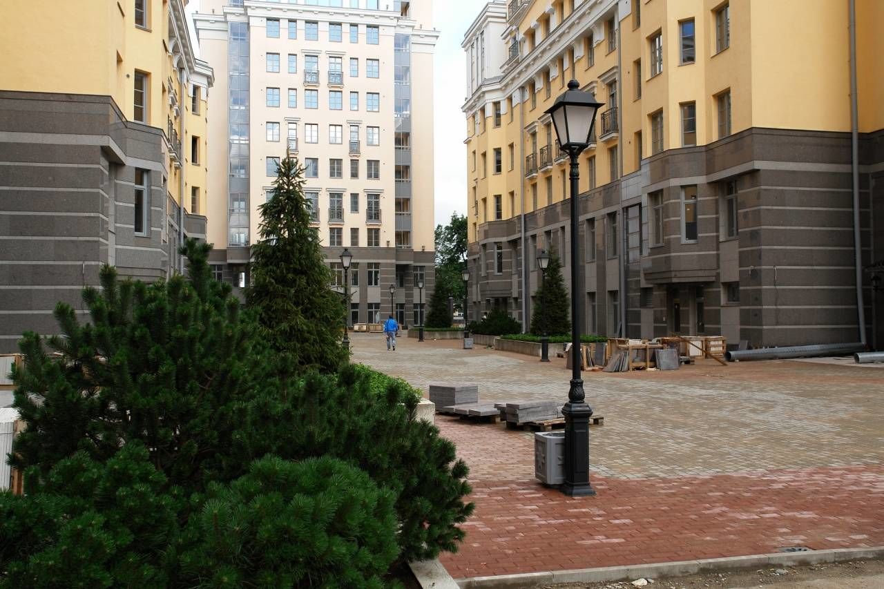 Благоустроенная территория комплекса Продажа квартиры 106м² 'Новая история' Средний пр. В.О, 85 Благоустроенная территория комплекса Продажа квартиры 106м² 'Новая история' Средний пр. В.О, 85
