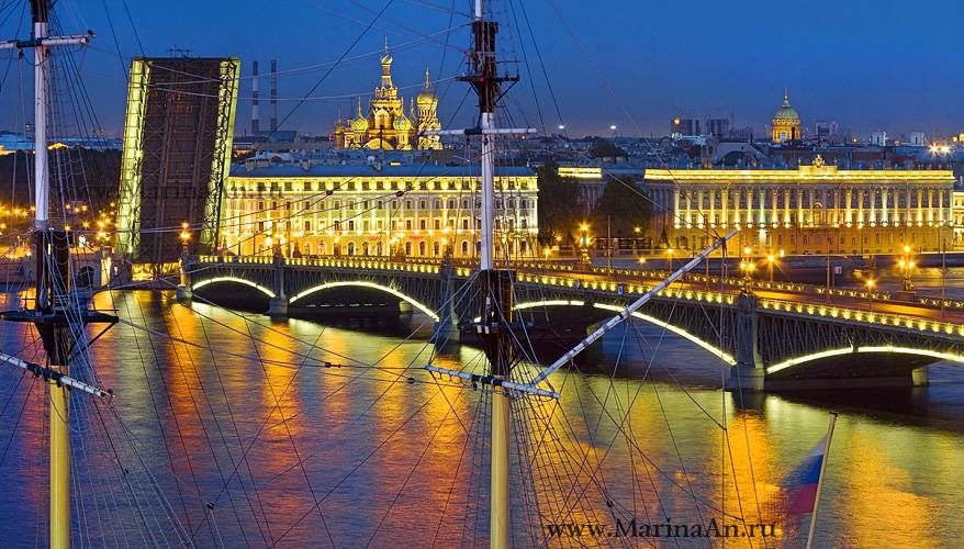 Вид на разведенный Троицкий мост ночью Продажа квартиры 56м² 'Троицкая, 1' Троицкая площадь, 1 Вид на разведенный Троицкий мост ночью Продажа квартиры 56м² 'Троицкая, 1' Троицкая площадь, 1