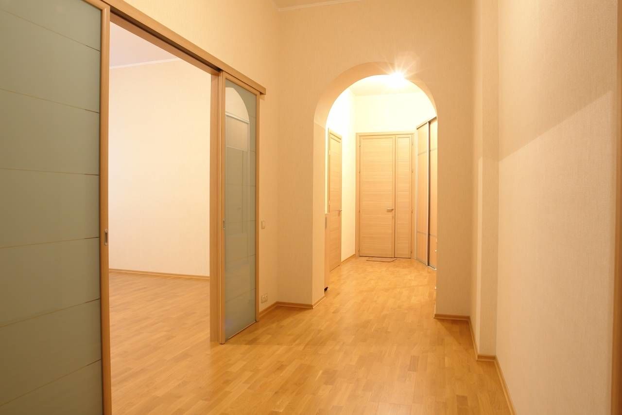 Просторная прихожая Продажа квартиры 117м² 'Таврическая, 3' Таврическая ул., 3 Просторная прихожая Продажа квартиры 117м² 'Таврическая, 3' Таврическая ул., 3